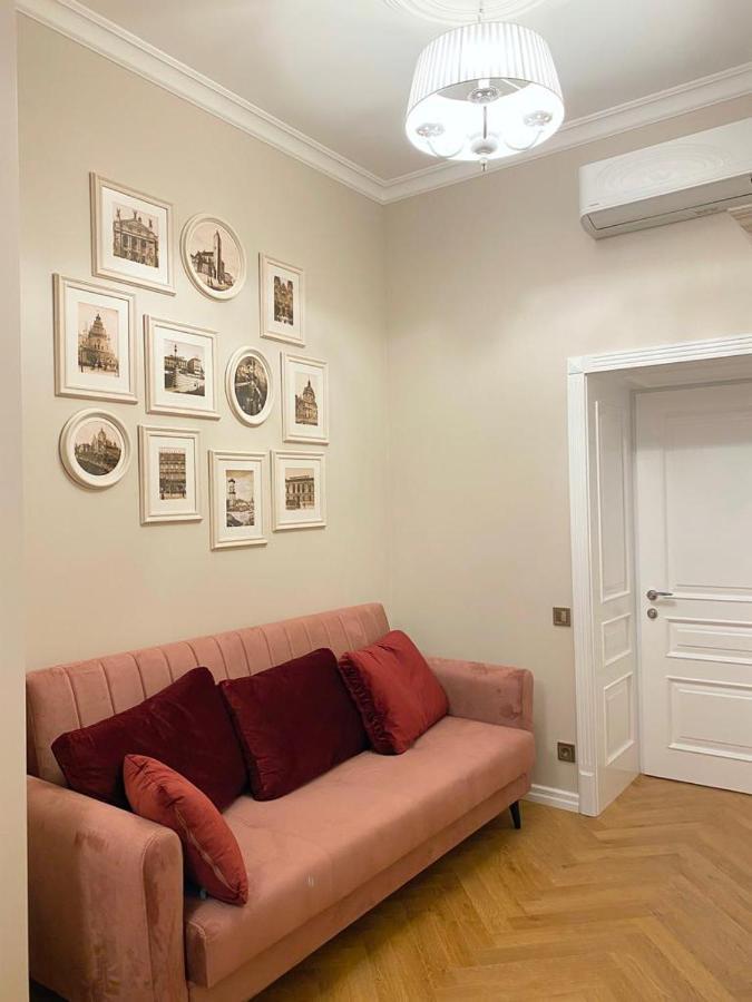 Grand De Luxe Residence Lviv Buitenkant foto