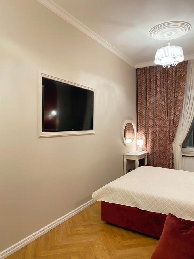 Grand De Luxe Residence Lviv Buitenkant foto