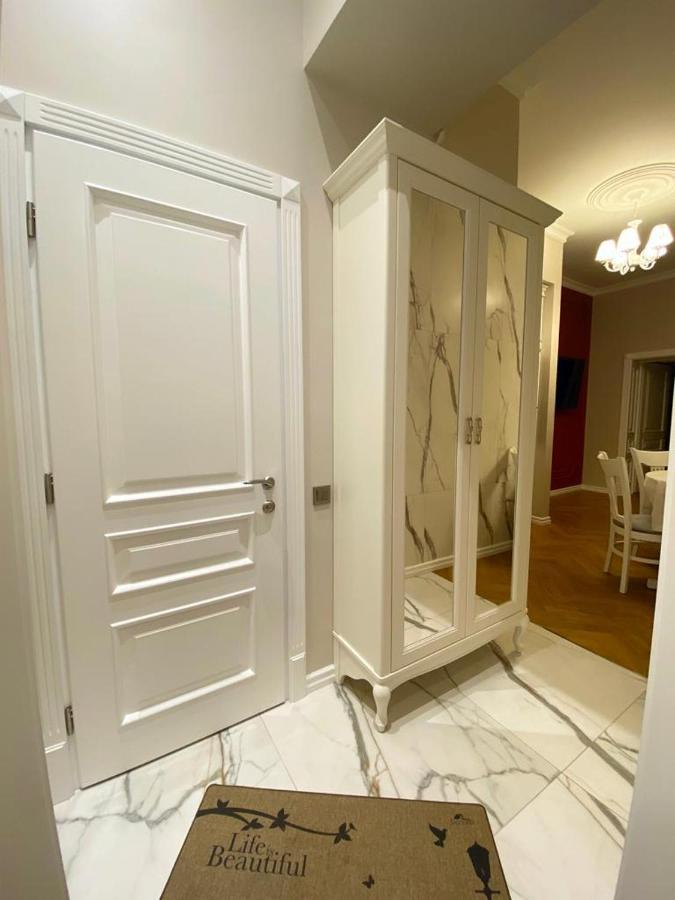 Grand De Luxe Residence Lviv Buitenkant foto